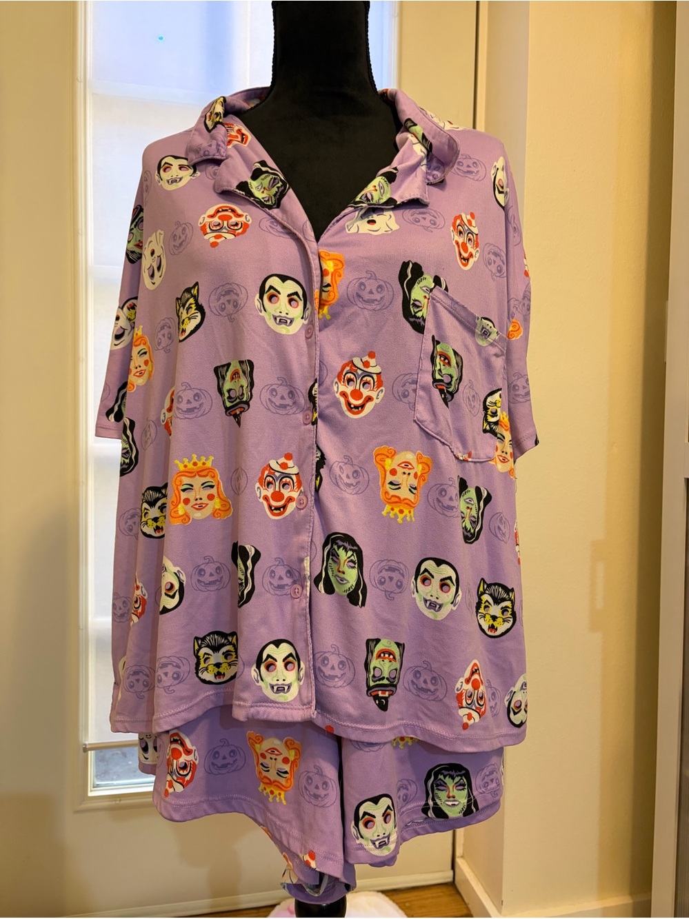 Women”s Purple Halloween Mask Print Pajama Set